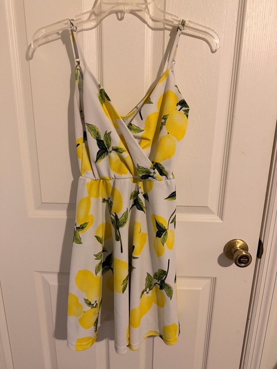 Dresses & Skirts - White Sundress with Yellow Lemon Print